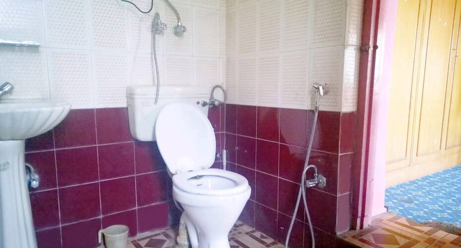 Hotel City Deltop, Srinagar 4
